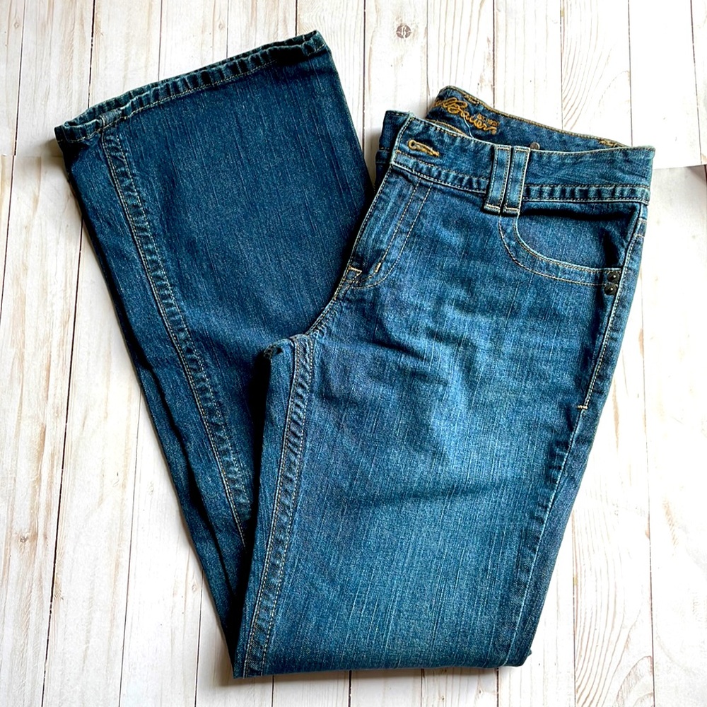 NWT Women’s Size 10R Eddie Bauer Boot Cut Blue Jeans. 99% Cotton 1% Spandex